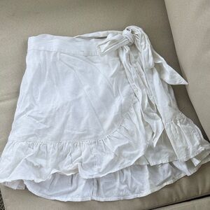 Aerie White Ruffle Mini Skirt
